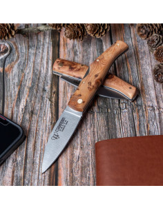Delta hunting knife, aromatic juniper handle