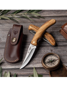 Cazorla hunting knife, satin natural olive handle