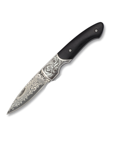 Damascus steel penknife with magnetic box