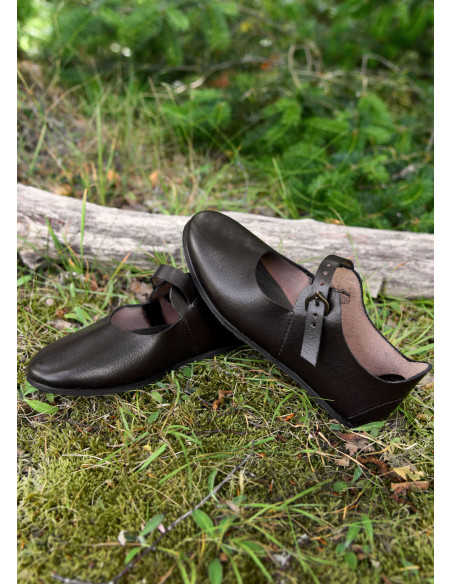 Medieval women's shoe Latchet, brown...