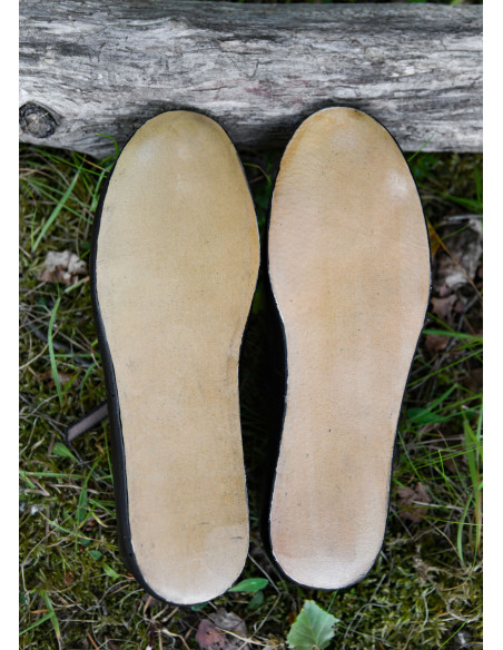 Medieval women's shoe Latchet, brown...