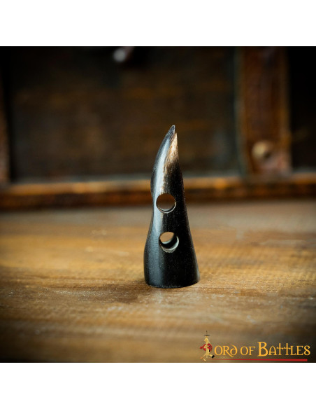 Set of 5 medieval horn clasps for...