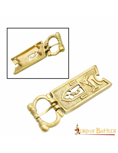 Thistle buckle for medieval belts