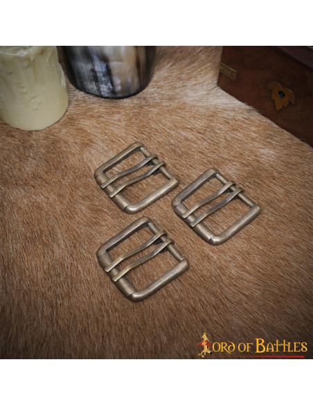 Set of 3 vintage double-needle belt... Set of 3 vintage double-needle belt...