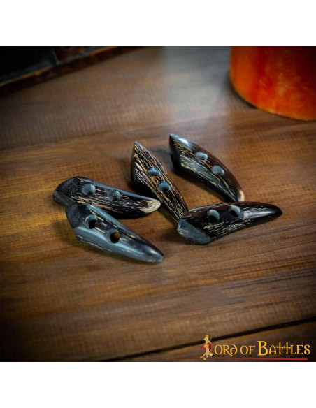 Set of 5 horn clasps with 2 holes for...