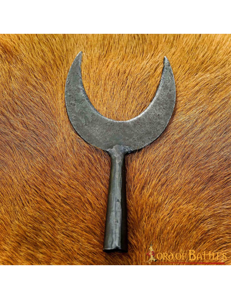 Medieval U-shaped arrowhead, rope cutter