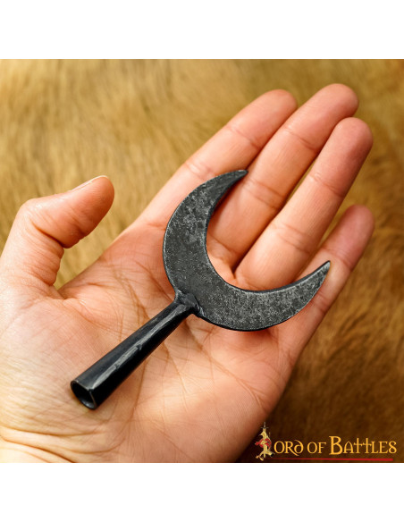 Medieval U-shaped arrowhead, rope cutter
