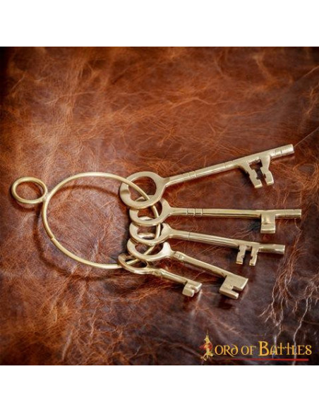 Set 5 keys with keychain of medieval...