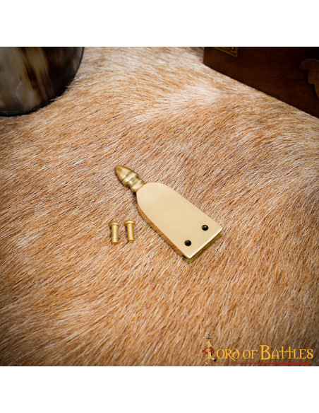 Closure of medieval belt in brass...