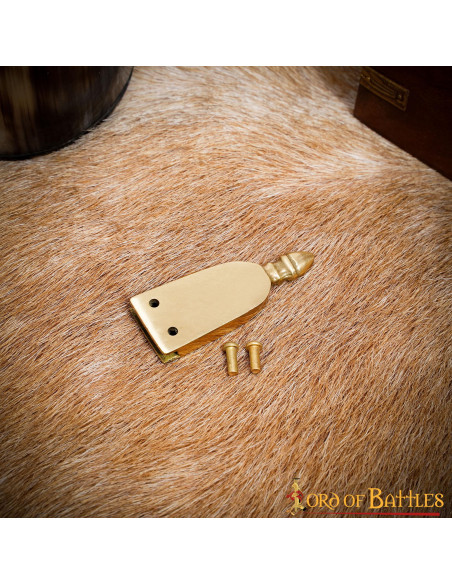 Closure of medieval belt in brass...