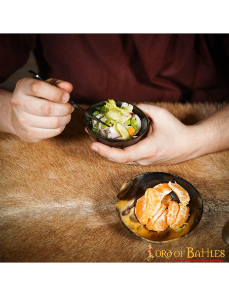 Set 2 Viking-medieval bowls to eat