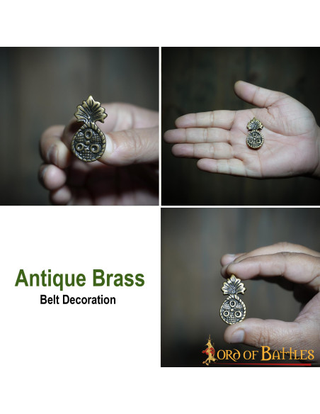 Set of 5 pineapple ornaments in aged...