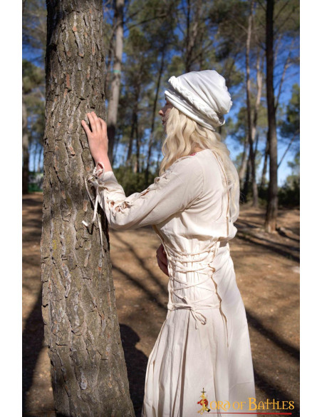 Medieval adventurous princess dress...