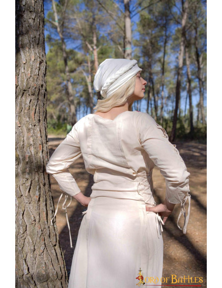 Medieval adventurous princess dress...