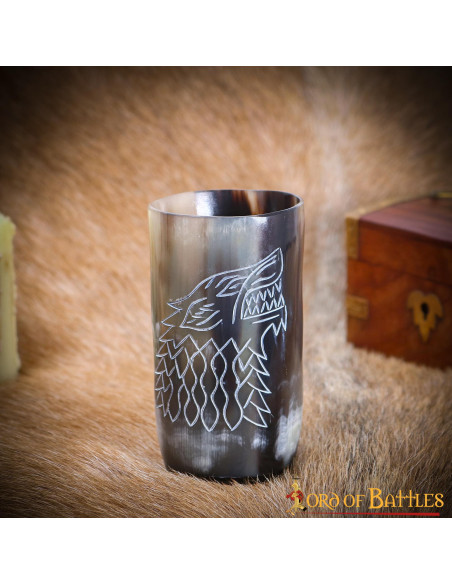 Set of 2 horn glasses with Wolf...