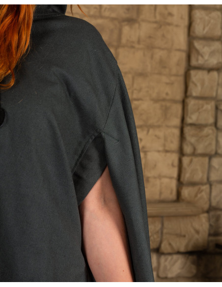 Medieval cloak, raven type, in canvas...