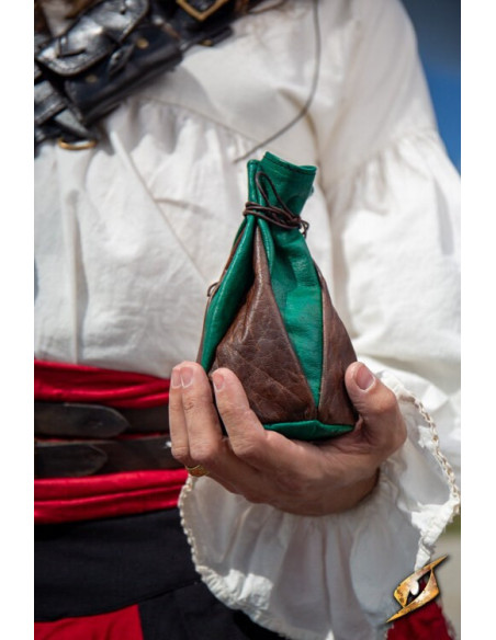 Brown-green leather pouch for Bounty...