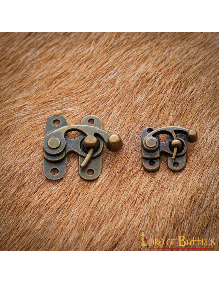 Set of 3 small brass hasps