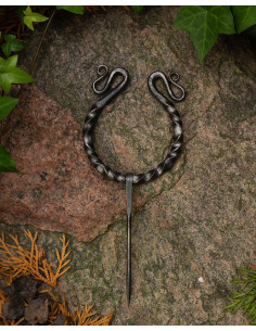 Large Lyra fibula for dresses and capes