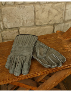 Medieval Clemens Gloves in Olive Green color