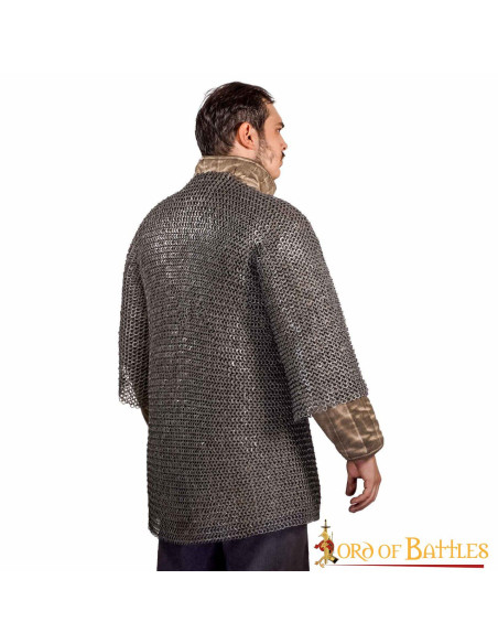 Long-sleeved chain mail with flat...
