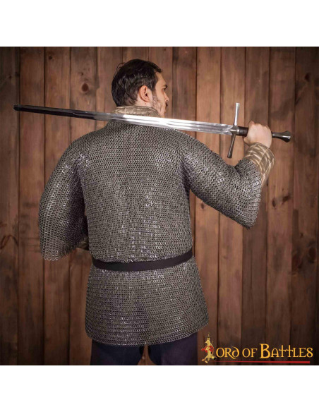 Long-sleeved chain mail with flat...