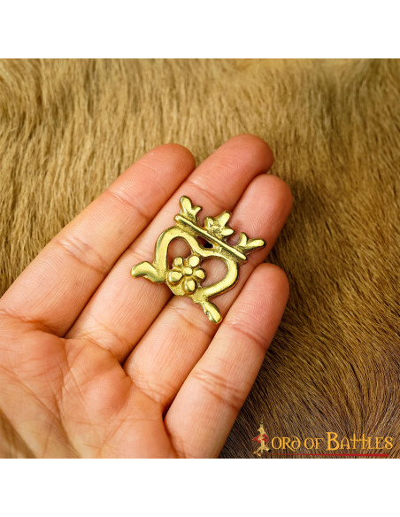 Set of 5 decorative medieval crowns...