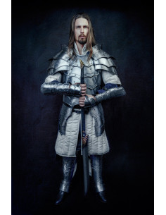 Vladimir model belt loops, polished finish 2