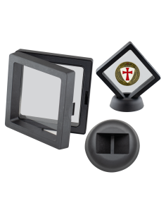 Square display for knives or coins measuring 7 x 7 cm.