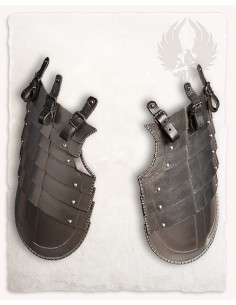 Medieval prison guards Kaspar models, polished steel