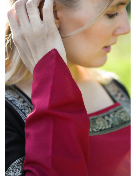 Medieval Dress Leonor in Red-Black