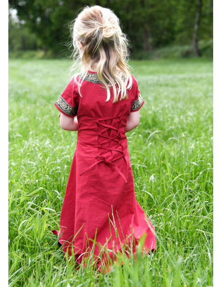 Leonor Medieval girl dress in short... Leonor Medieval girl dress in short...