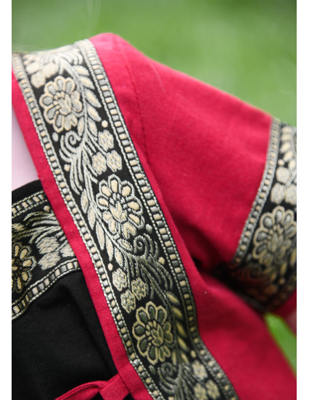 Leonor Medieval girl dress in short... Leonor Medieval girl dress in short...