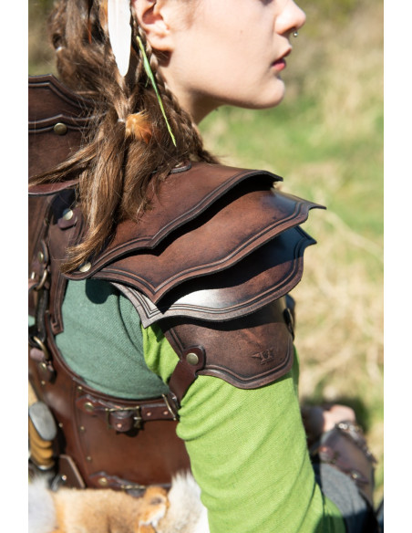 Brown leather shoulder pads Kendra...