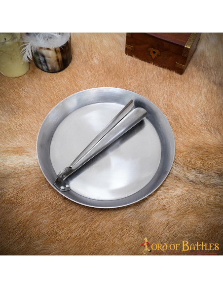 Hand forged iron folding frying pan...