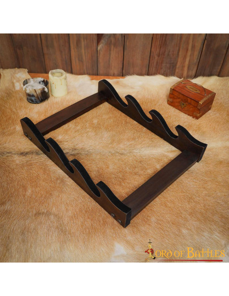 Wall mount for 3 swords or axes