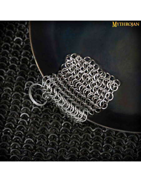 Chain mail kitchen maintenance piece