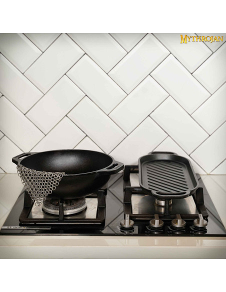 Chain mail kitchen maintenance piece