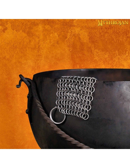 Chain mail kitchen maintenance piece