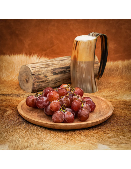 Medieval wooden plate (23 cm diameter)