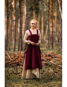 Medieval tunic for women Hildegard, red 2