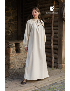 Medieval dress model Rus Lilia, Natural White