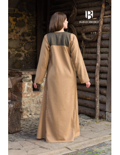 Medieval dress model Rus Jadwiga, Camel 2