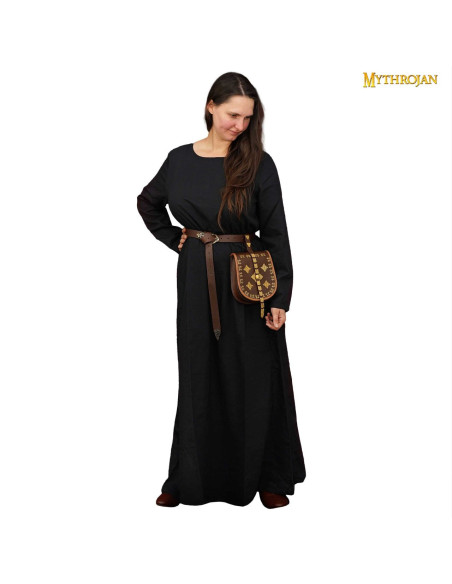 Long medieval dress 10th-15th...