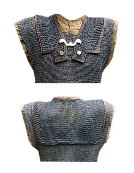 Shoulder covers for lorica hamata in...