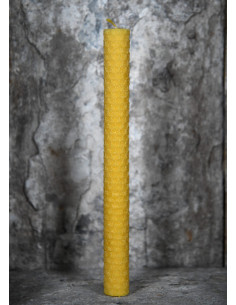 Beeswax pillar candle, 4 hours. (20x2 cm.)