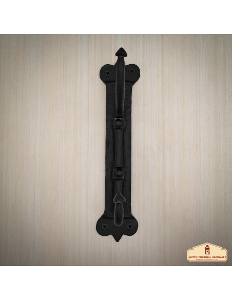 Rustic wrought iron wall coat rack, 1...