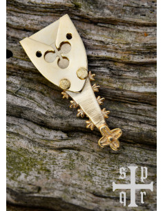 Brass clover plate for medieval belt 2