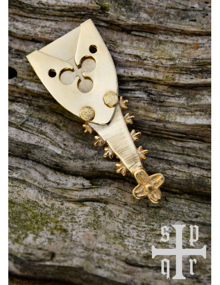 Brass clover plate for medieval belt Brass clover plate for medieval belt