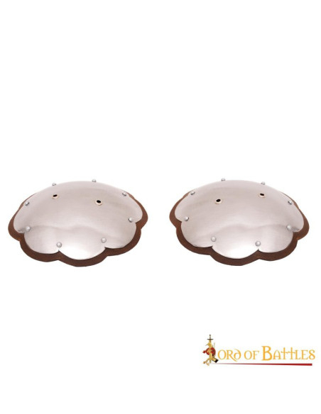 14th century light round shoulder pads 14th century light round shoulder pads